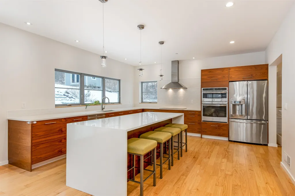 125 Elfin Lane Charlotte VT 05445