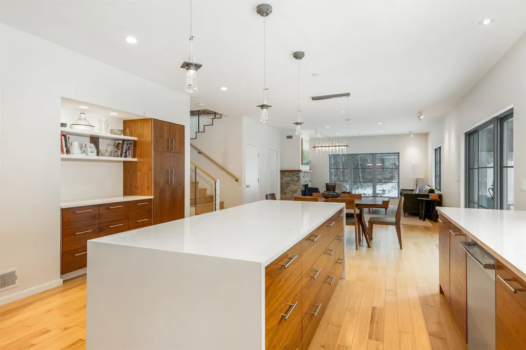 125 Elfin Lane Charlotte VT 05445