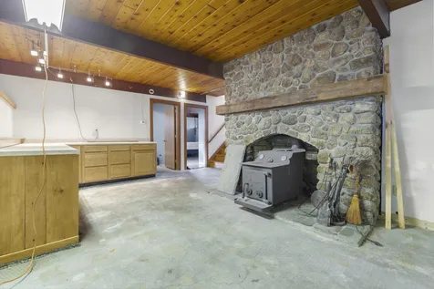 432 Middle Hancock Road Peterborough NH 03458
