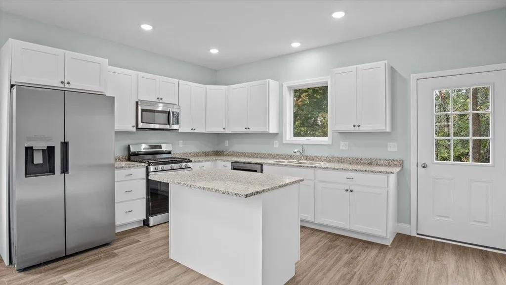 37 Mollys Way Winooski VT 05404