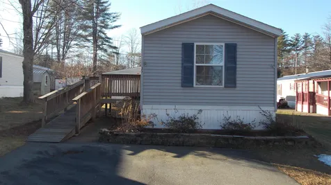 25 Morways Park Charlestown NH 03603
