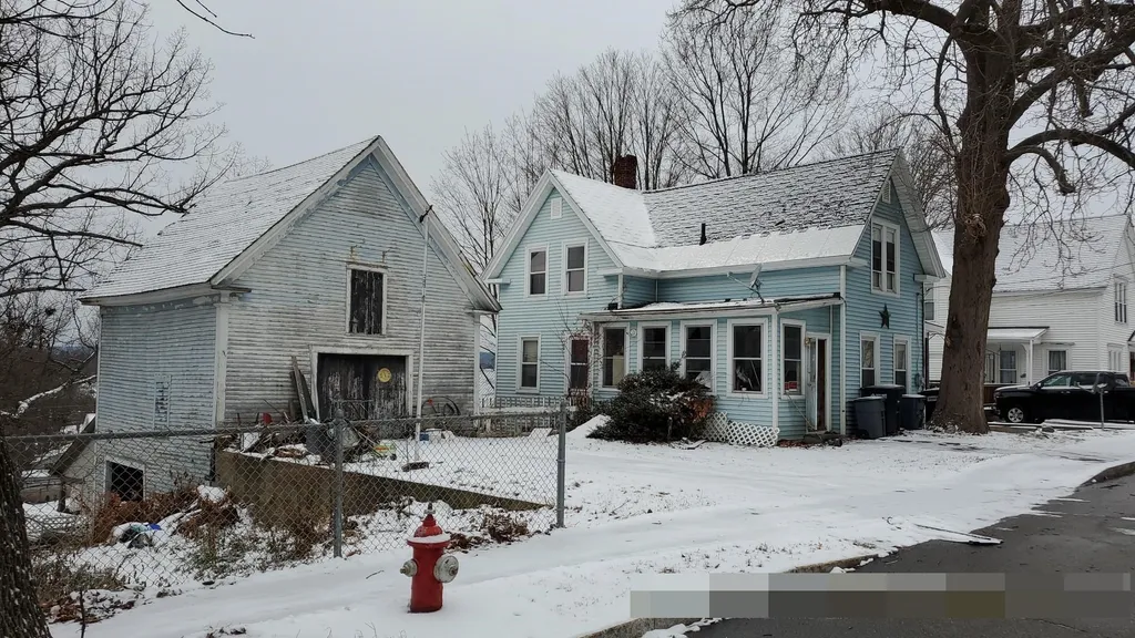 15 Dixon Street Laconia NH 03246
