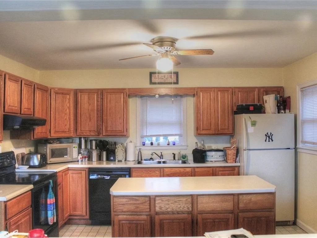 37 Simms Street Burlington VT 05408