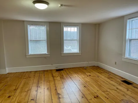 43 Maple Street Milford NH 03055