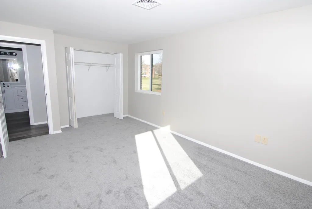 522 Abbott Farm Lane Hudson NH 03051