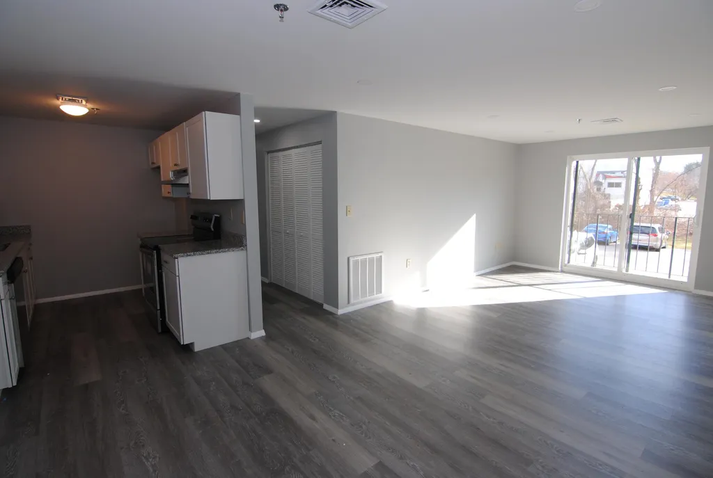 522 Abbott Farm Lane Hudson NH 03051
