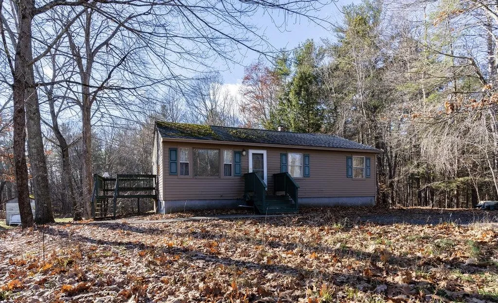 17 Lita Lane Newmarket NH 03857