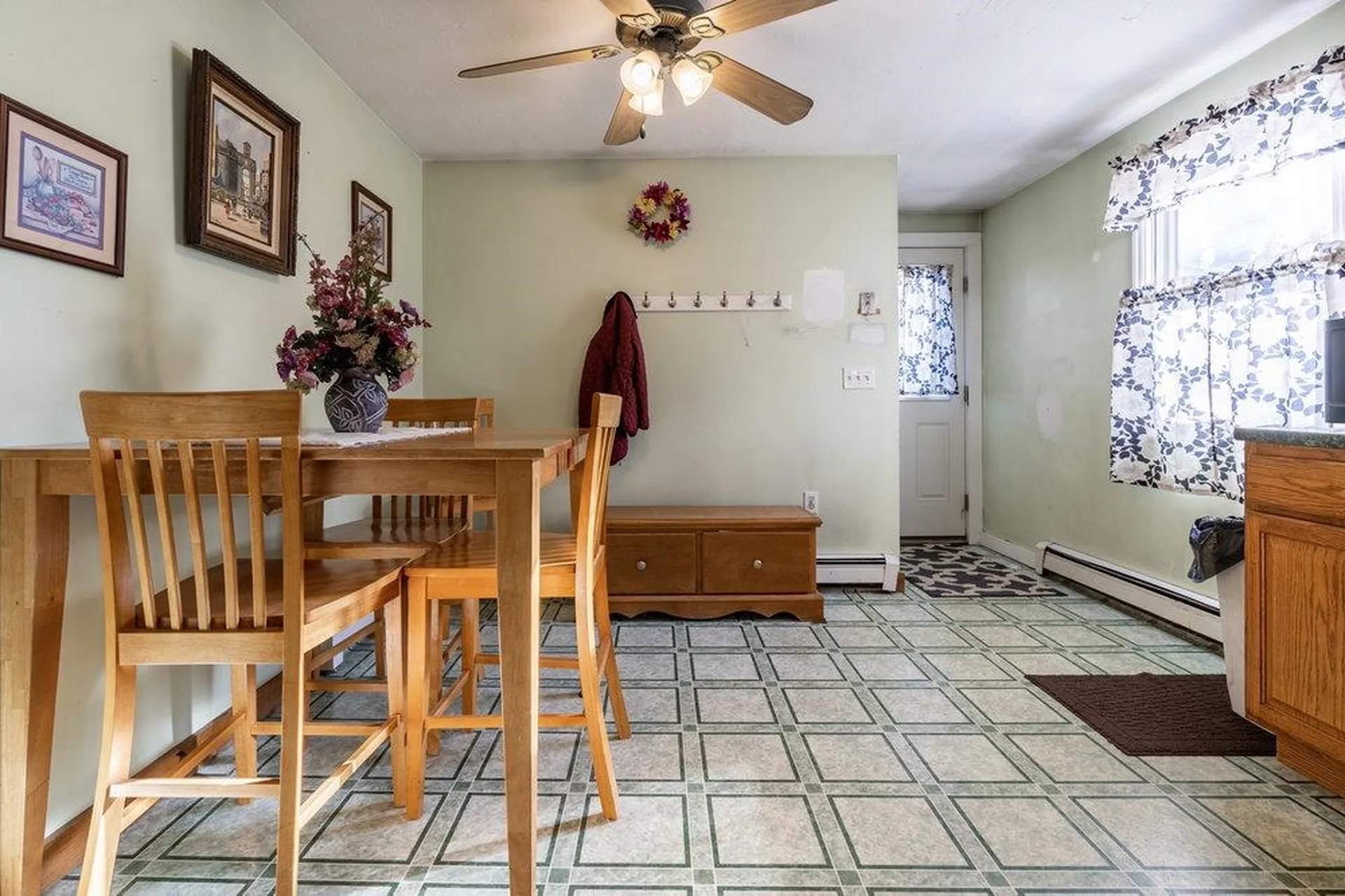 17 Lita Lane Newmarket NH 03857