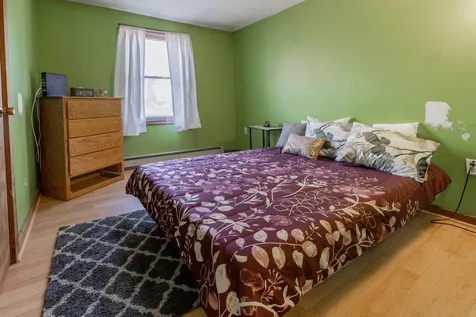 17 Lita Lane Newmarket NH 03857