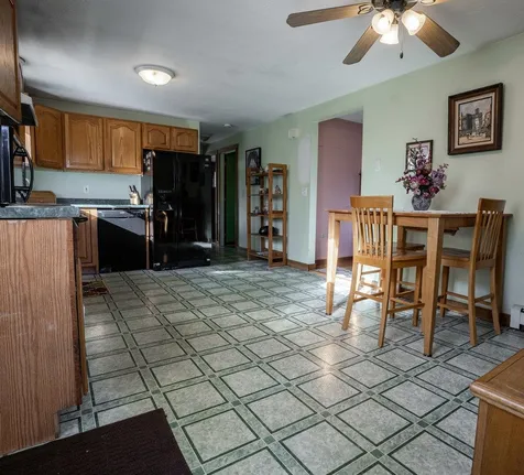 17 Lita Lane Newmarket NH 03857