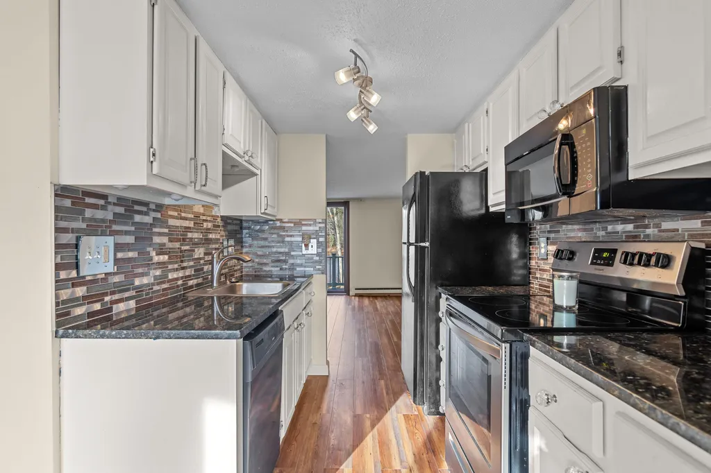 1306 Piscassic Street Newmarket NH 03857