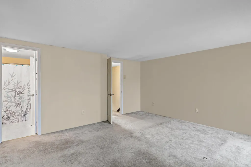 1306 Piscassic Street Newmarket NH 03857