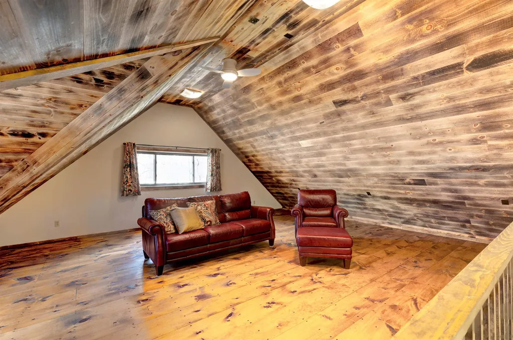 16 Vere Royce Road Tuftonboro NH 03816