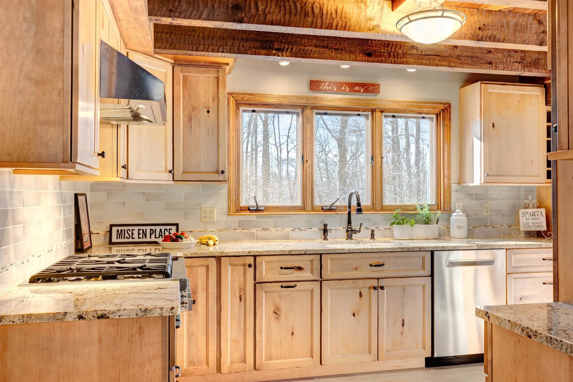 16 Vere Royce Road Tuftonboro NH 03816