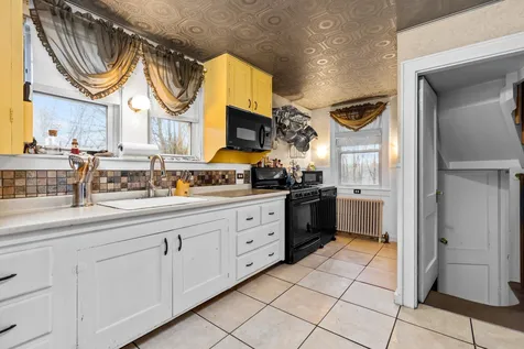 10 Adams Road Kittery ME 03904