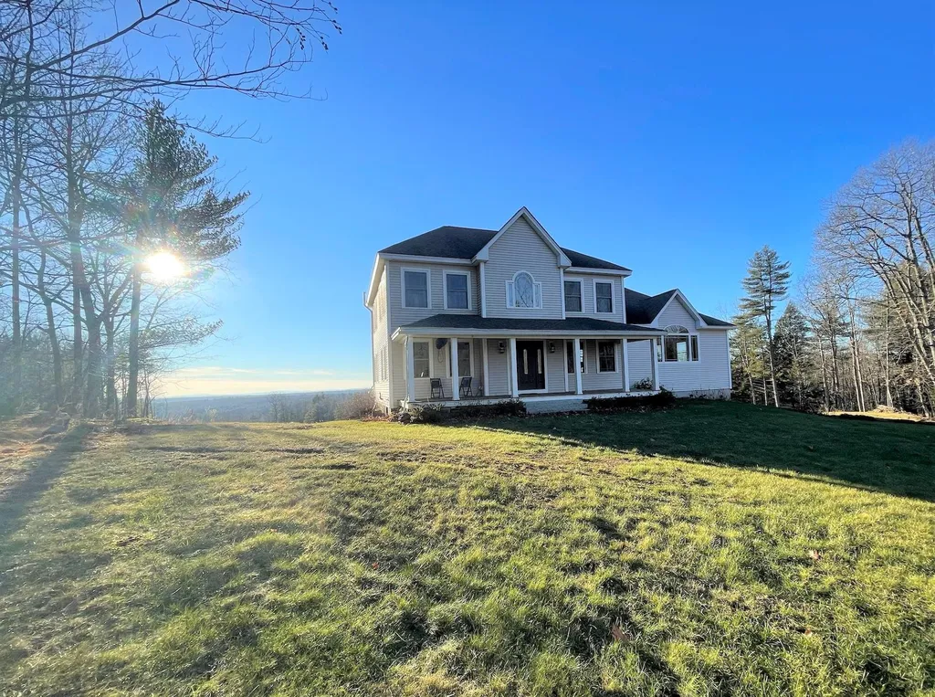 4 Carpenter Road Barnstead NH 03218