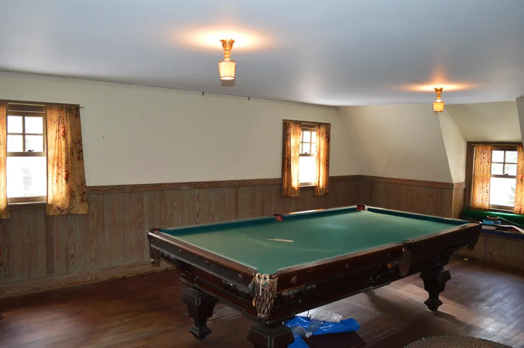 43 Summit Road Newport NH 03773