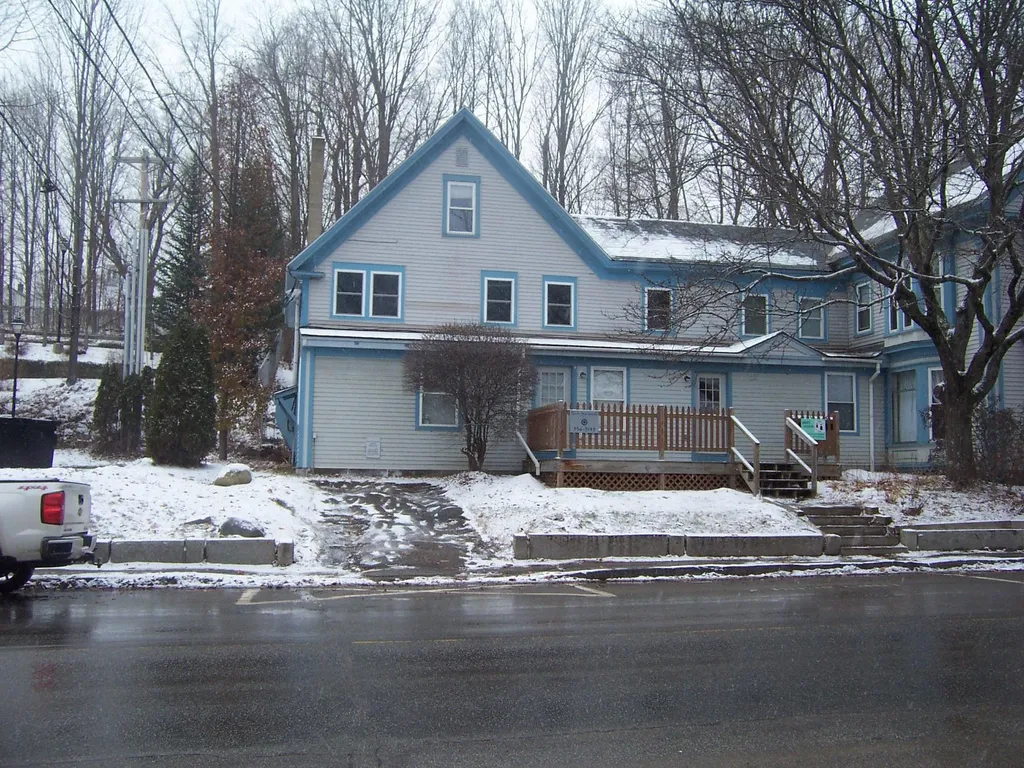 40 Main Street Plymouth NH 03264
