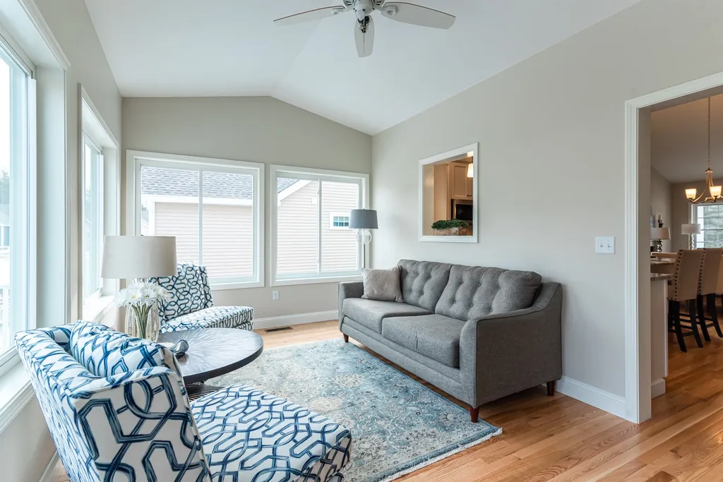 12 Townsend Place Merrimack NH 03054