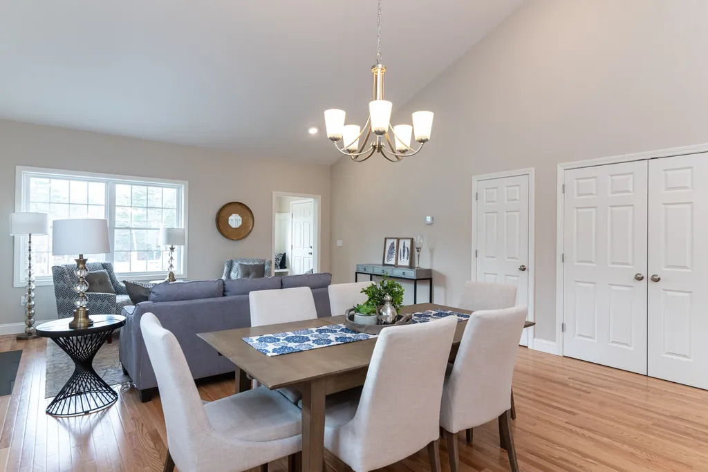 12 Townsend Place Merrimack NH 03054