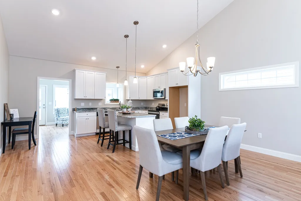 12 Townsend Place Merrimack NH 03054