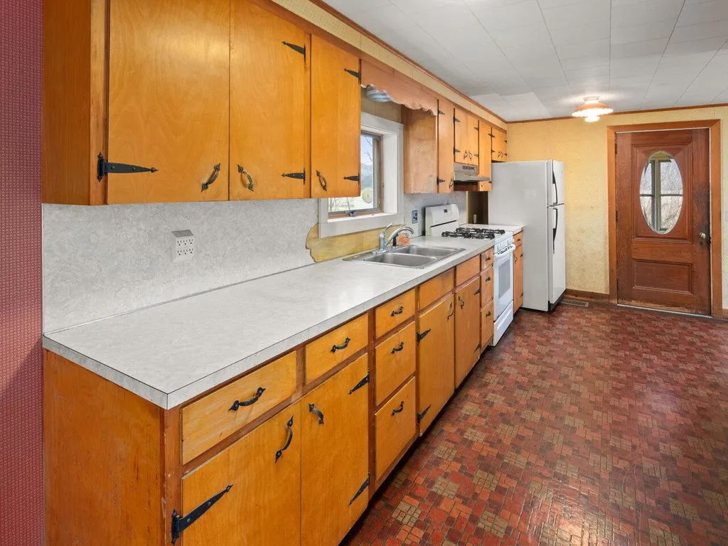 184 North Main Street Cambridge VT 05444