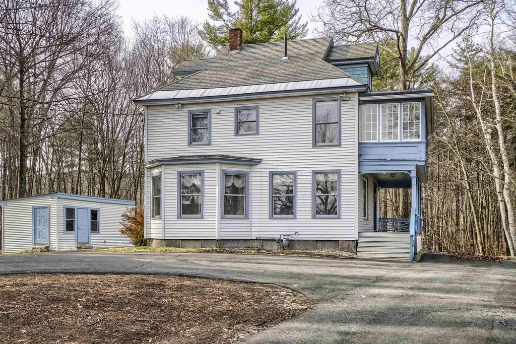 29 Palm Street Concord NH 03301-3219