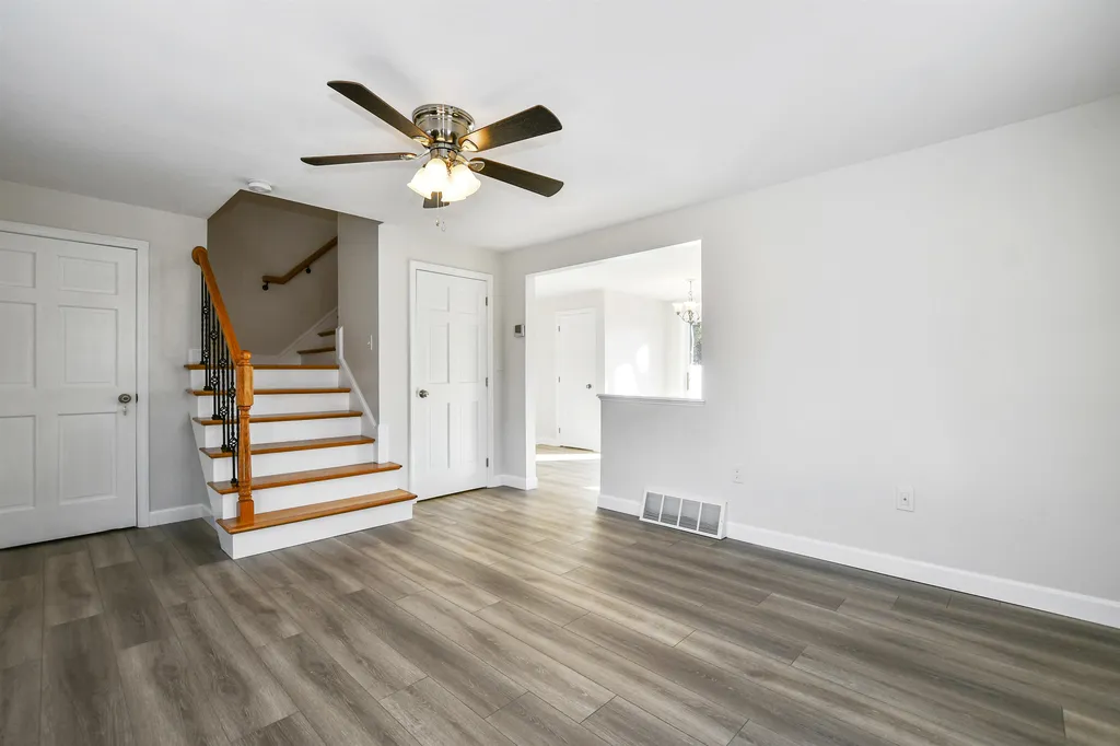 206-208 Kinsley Street Nashua NH 03060