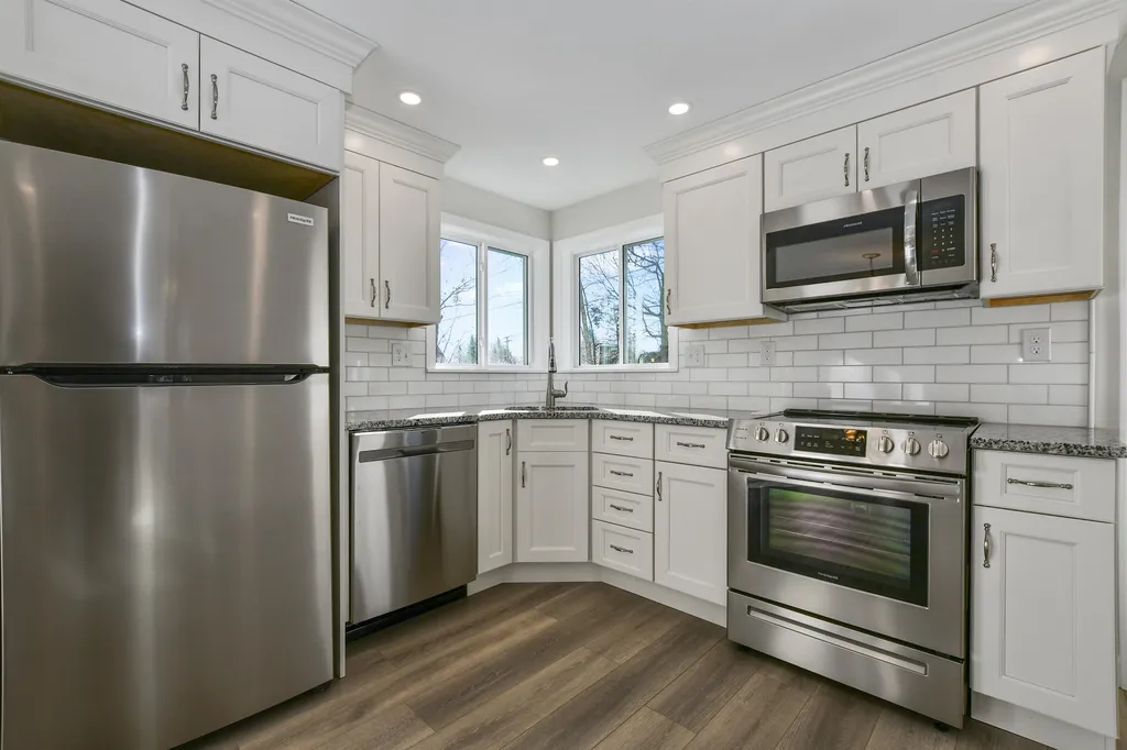 206-208 Kinsley Street Nashua NH 03060