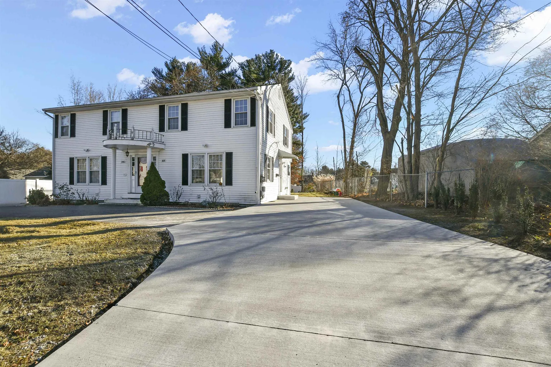 206-208 Kinsley Street Nashua NH 03060