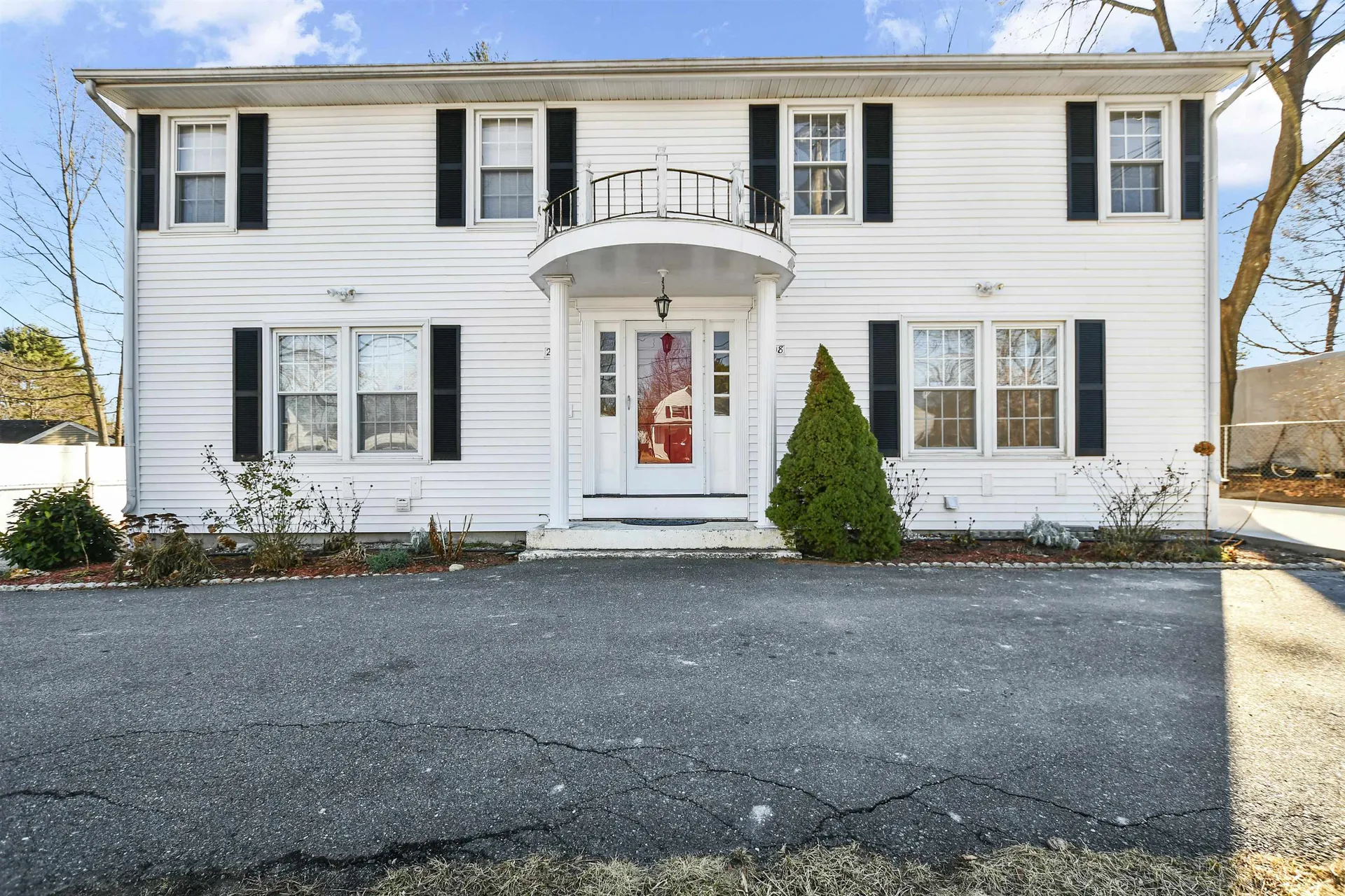 206-208 Kinsley Street Nashua NH 03060