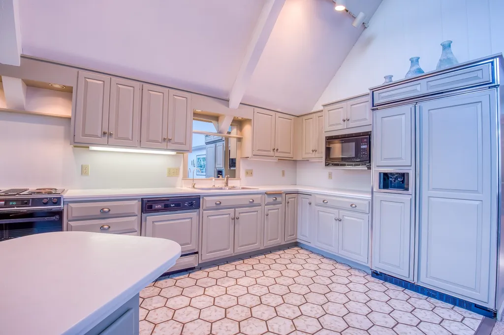 115 Springfield Point Road Wolfeboro NH 03894