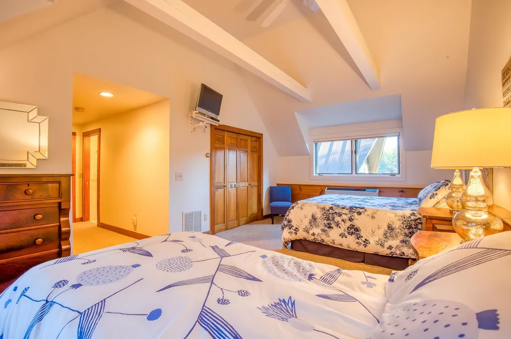 115 Springfield Point Road Wolfeboro NH 03894