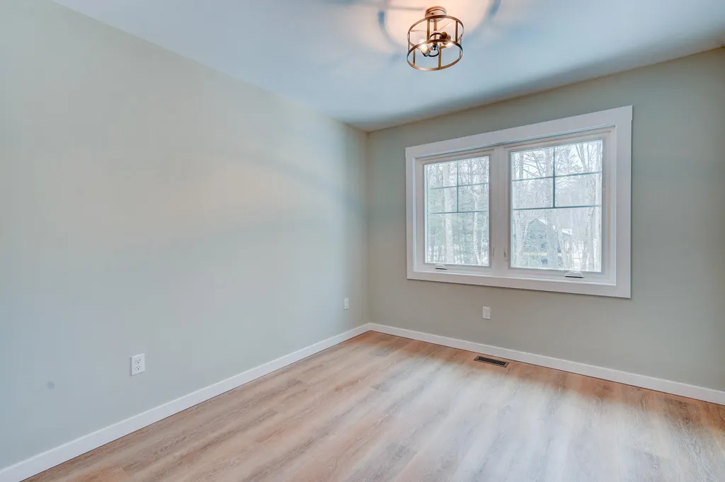 168 Old Bartlett Road Conway NH 03860