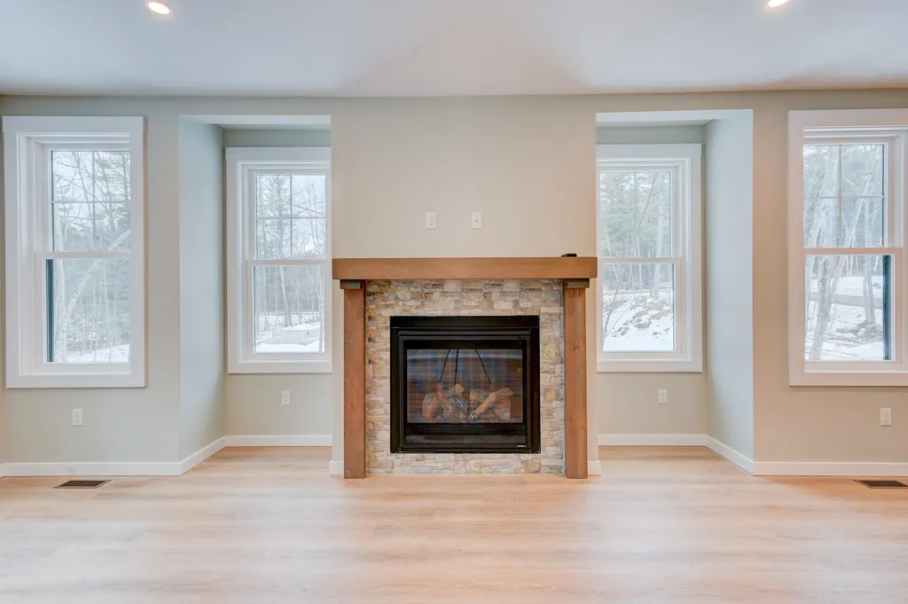 168 Old Bartlett Road Conway NH 03860