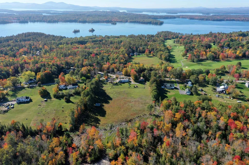 2 County Road Tuftonboro NH 03816