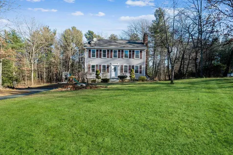 14 Lawson Farm Road Londonderry NH 03053