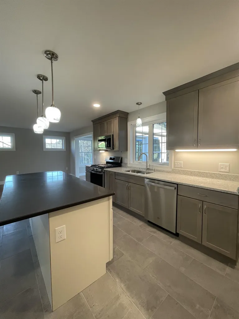 27 Luna Circle Somersworth NH 03878