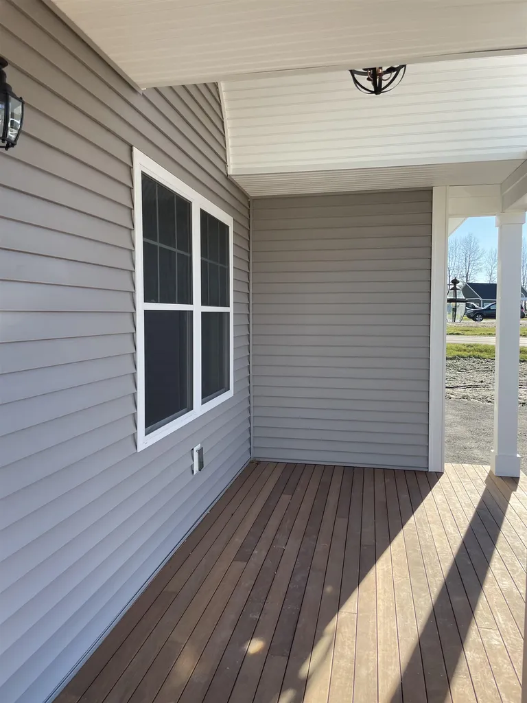 27 Luna Circle Somersworth NH 03878