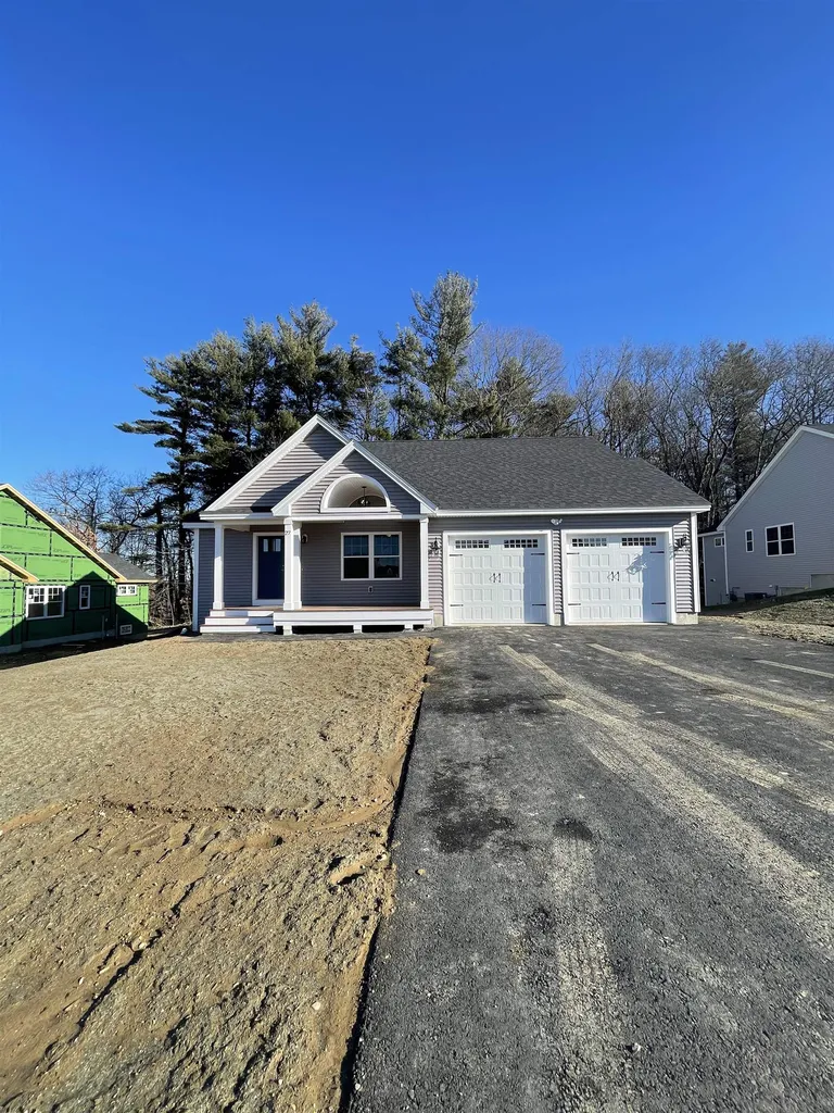 27 Luna Circle Somersworth NH 03878