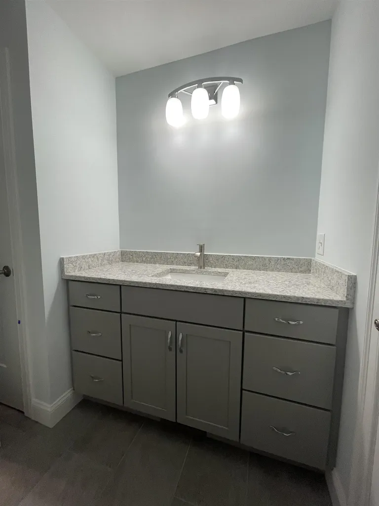 27 Luna Circle Somersworth NH 03878
