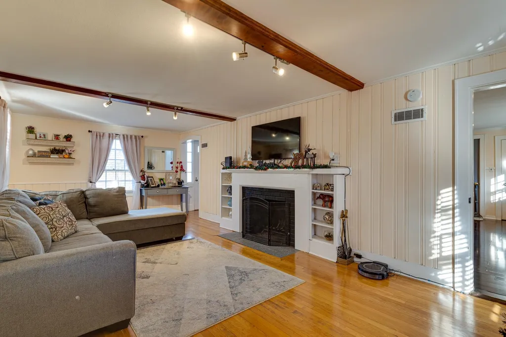 48 Grand Street Somersworth NH 03878