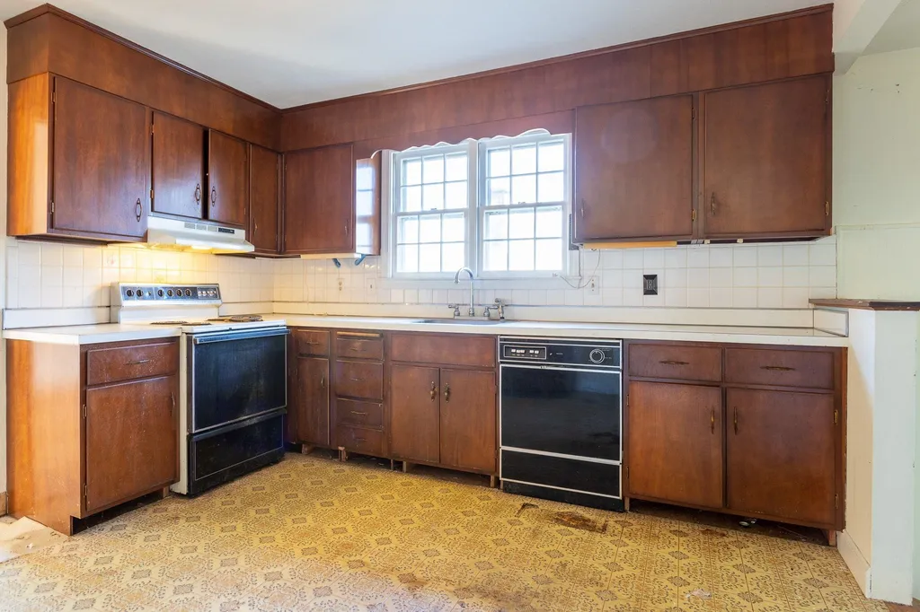 91 Carolan Avenue Hampton NH 03842