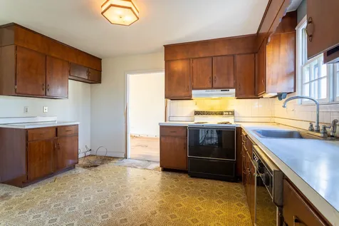 91 Carolan Avenue Hampton NH 03842