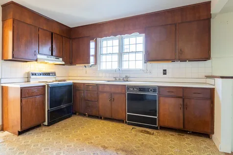 91 Carolan Avenue Hampton NH 03842