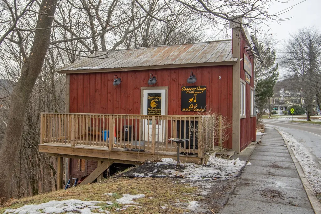 82 Western Avenue Brattleboro VT 05301