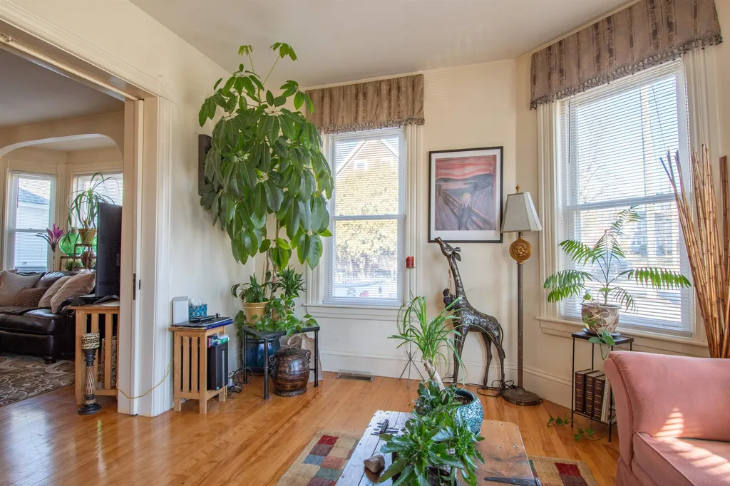 596 Belmont Street Manchester NH 03104