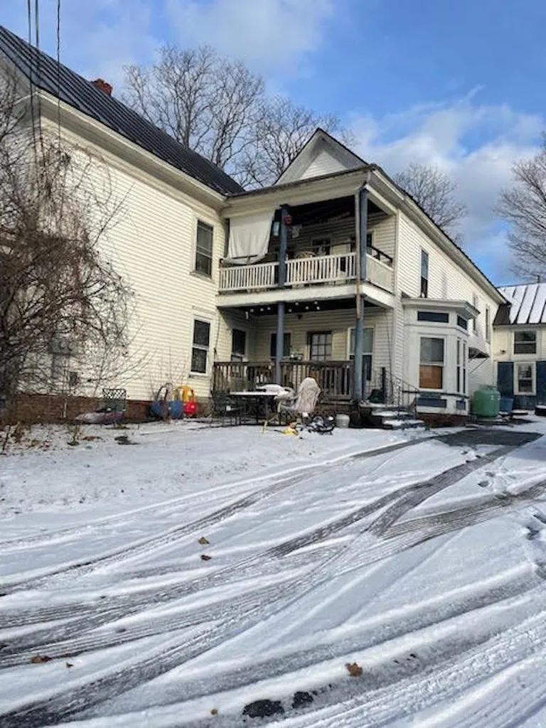 14 Spruce Avenue Claremont NH 03743