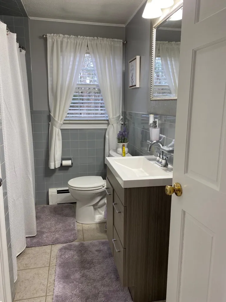107 Westwood Drive Nashua NH 03062