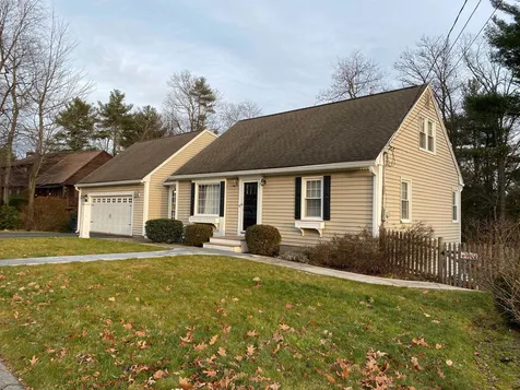107 Westwood Drive Nashua NH 03062